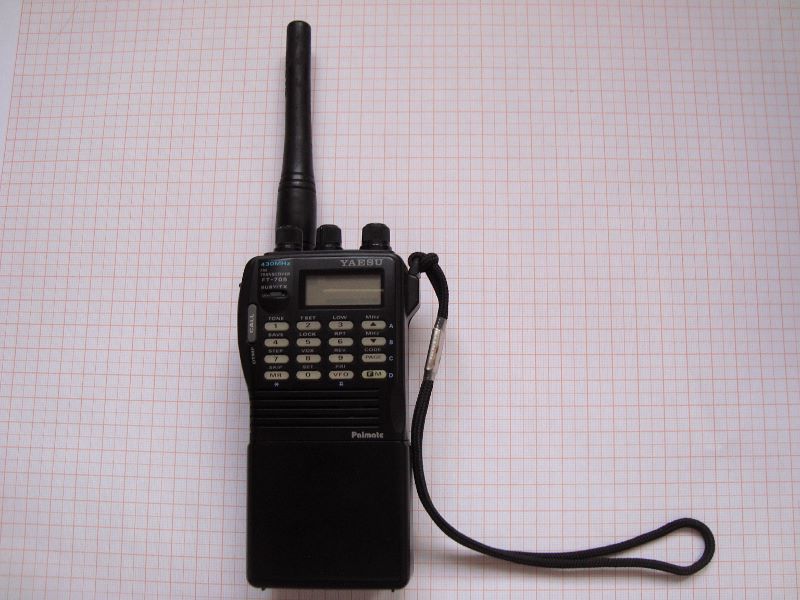 R dio HT YAESU FT 705 430 MHz Excelente Estado RADIOTROCA